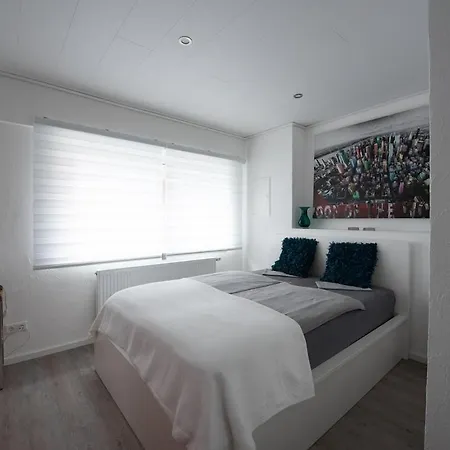 Design Studio, 2-person Near Dm-arena Karlsruhe